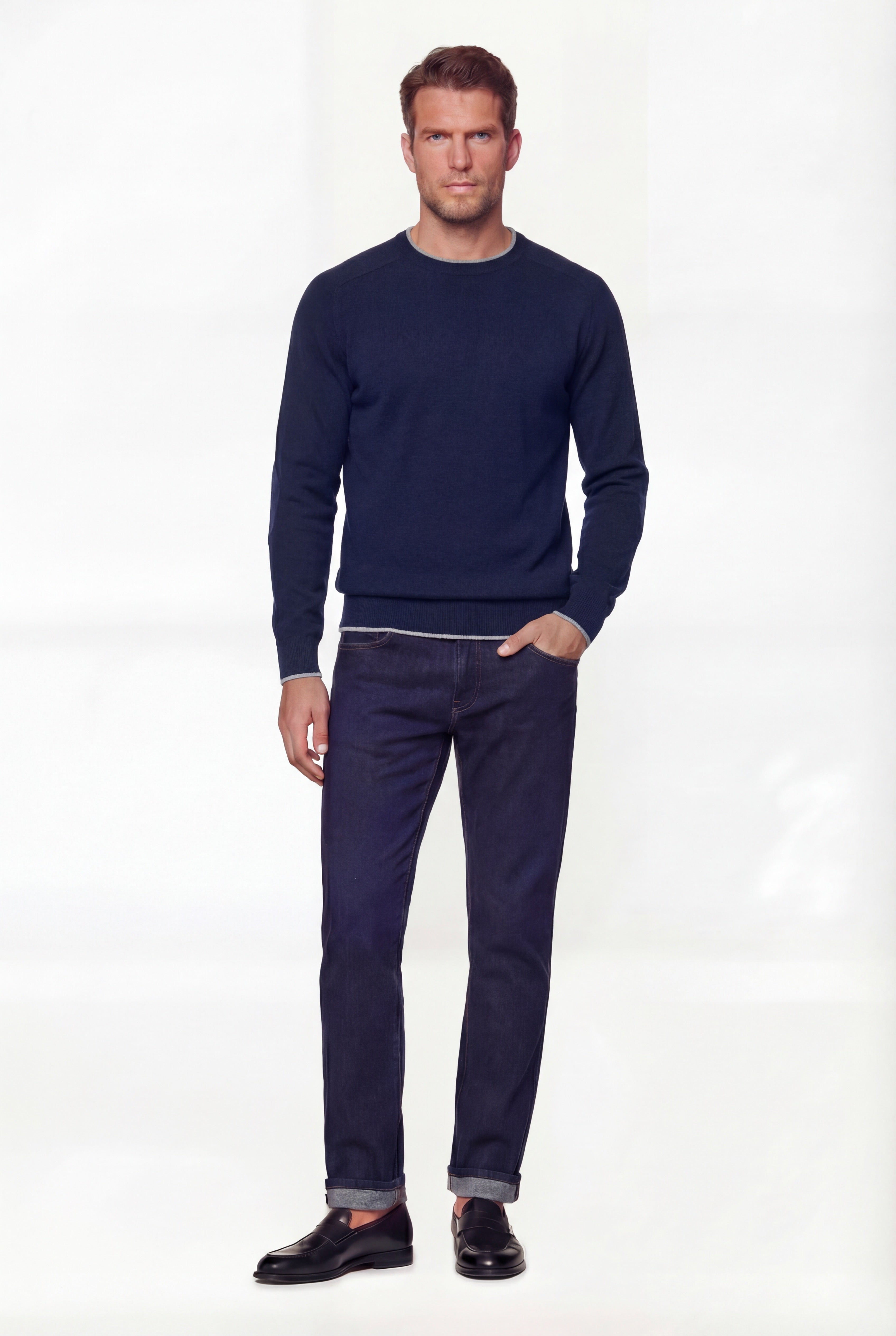 Pull à col rond – Bleu marine – Mélange laine mérinos et cachemire