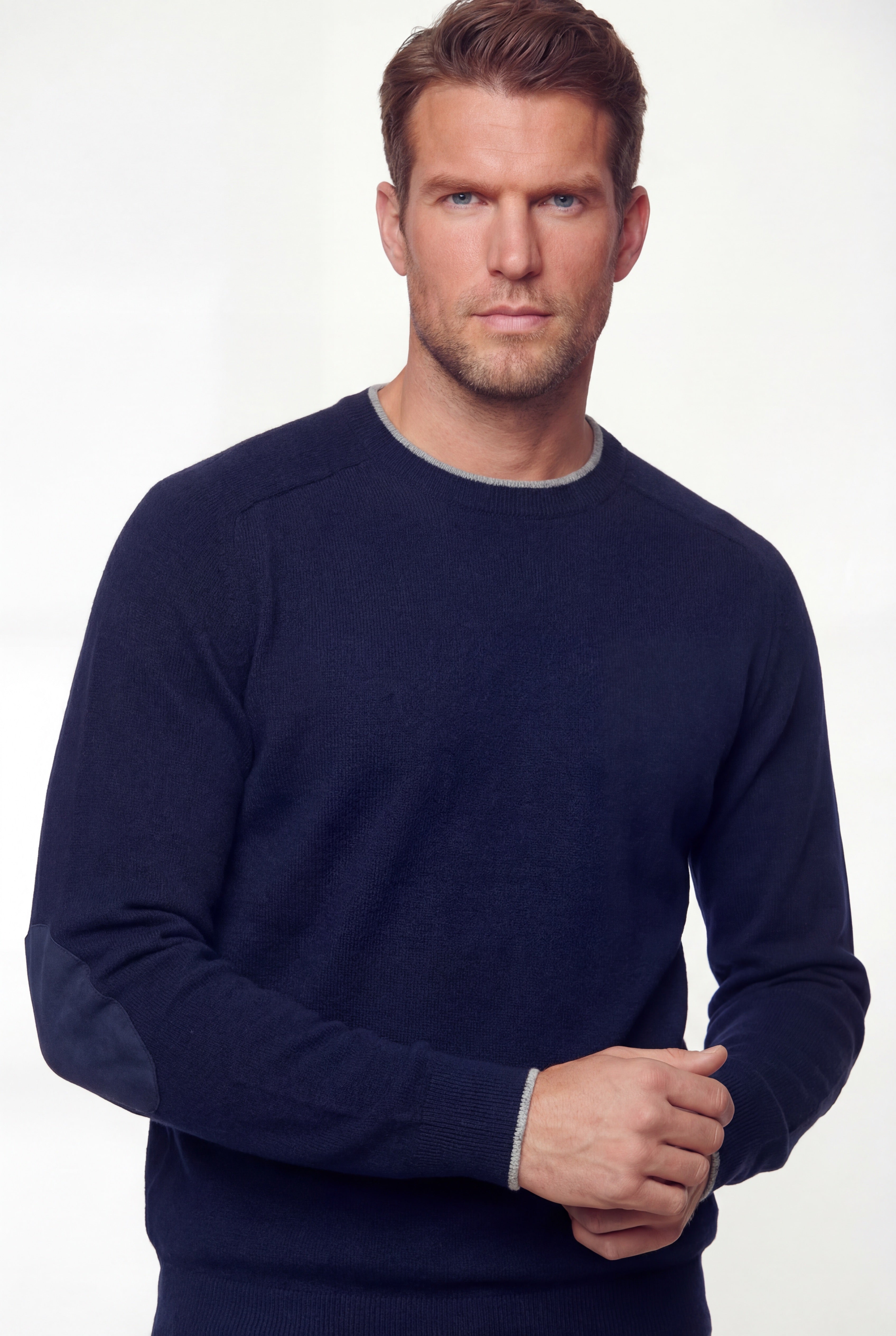 Pull à col rond – Bleu marine – Mélange laine mérinos et cachemire