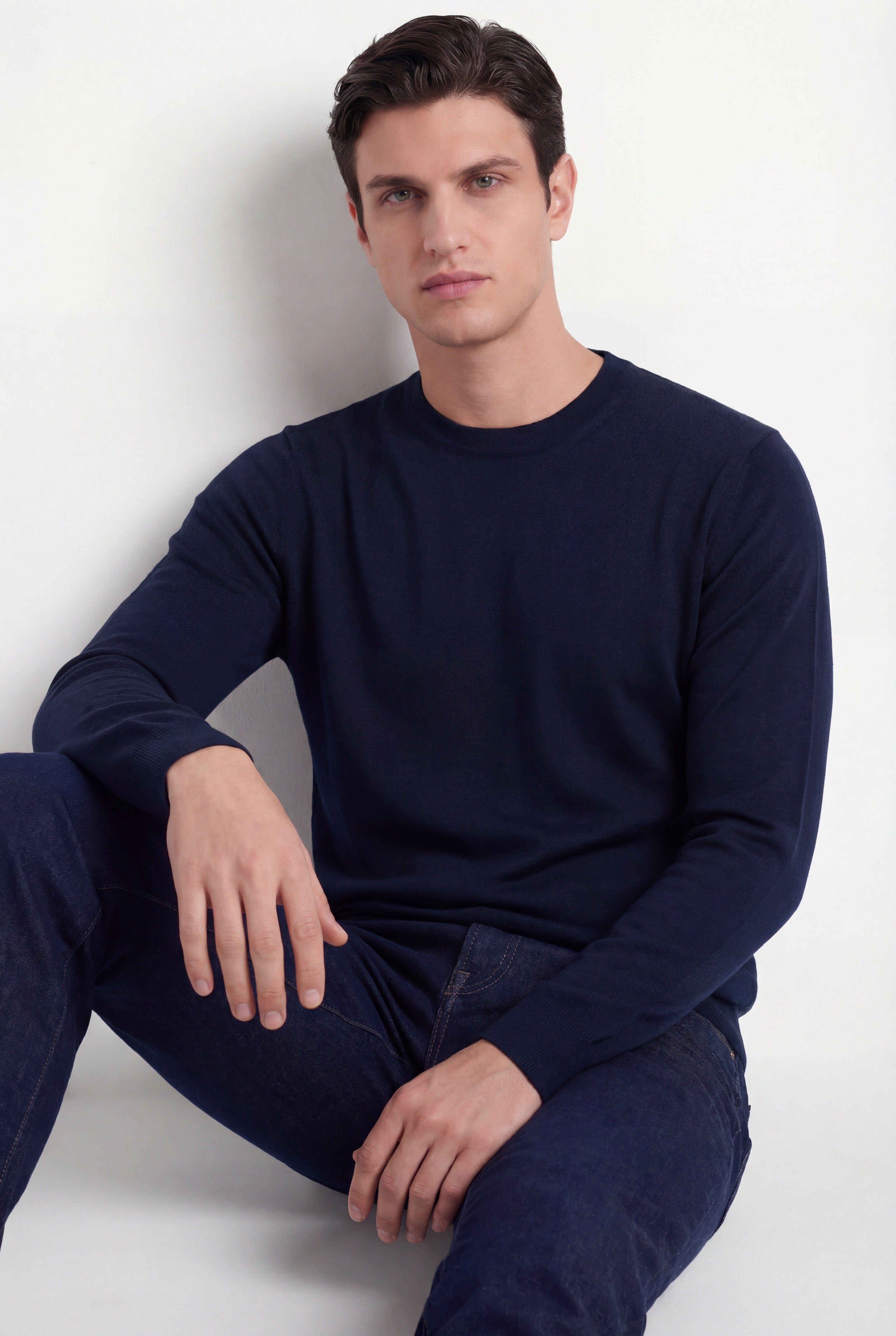 Pull à col rond – Bleu marine – Mélange laine et soie