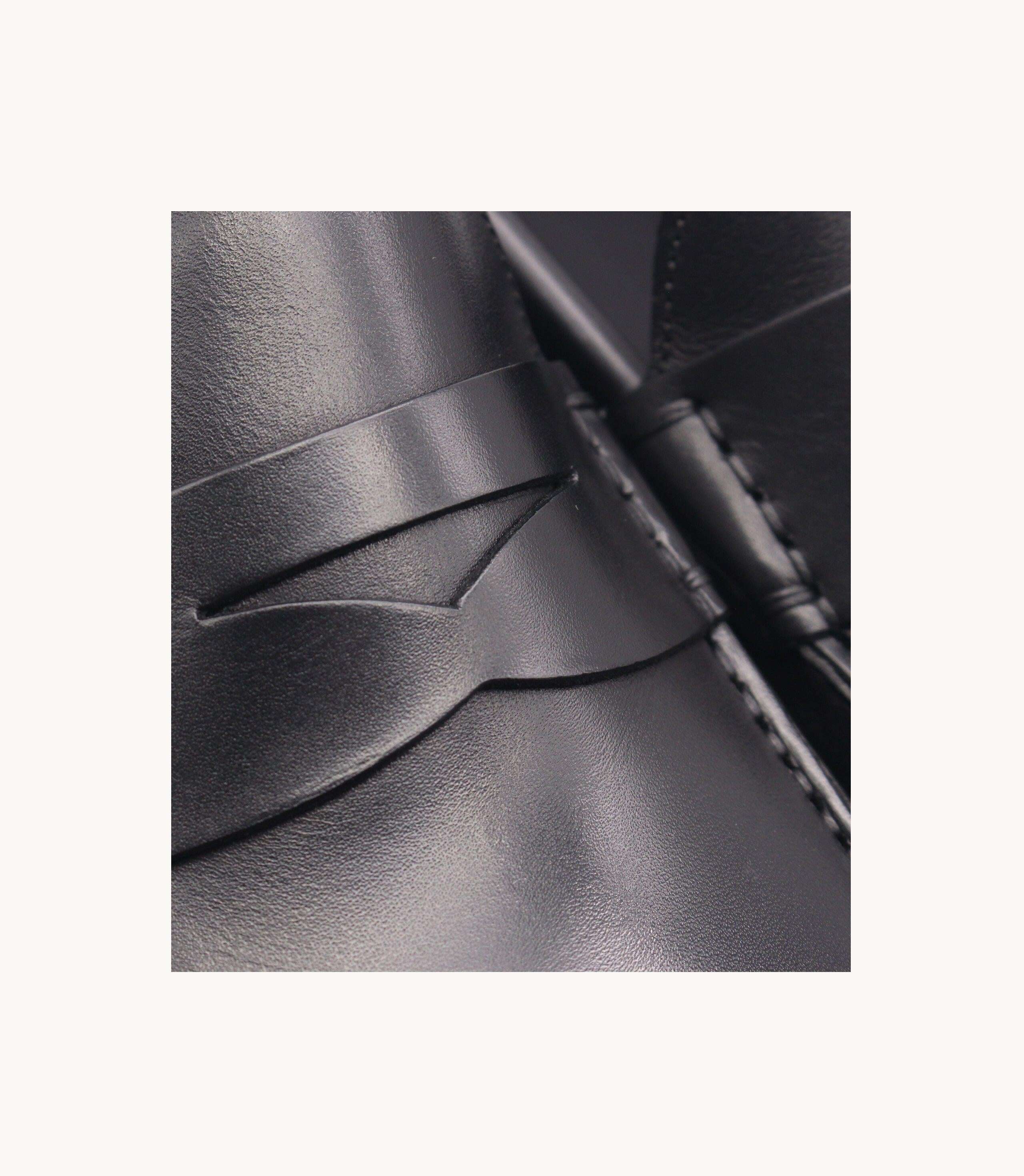 LUCA NOIR EXTRALIGHT - Gabriel Collezione