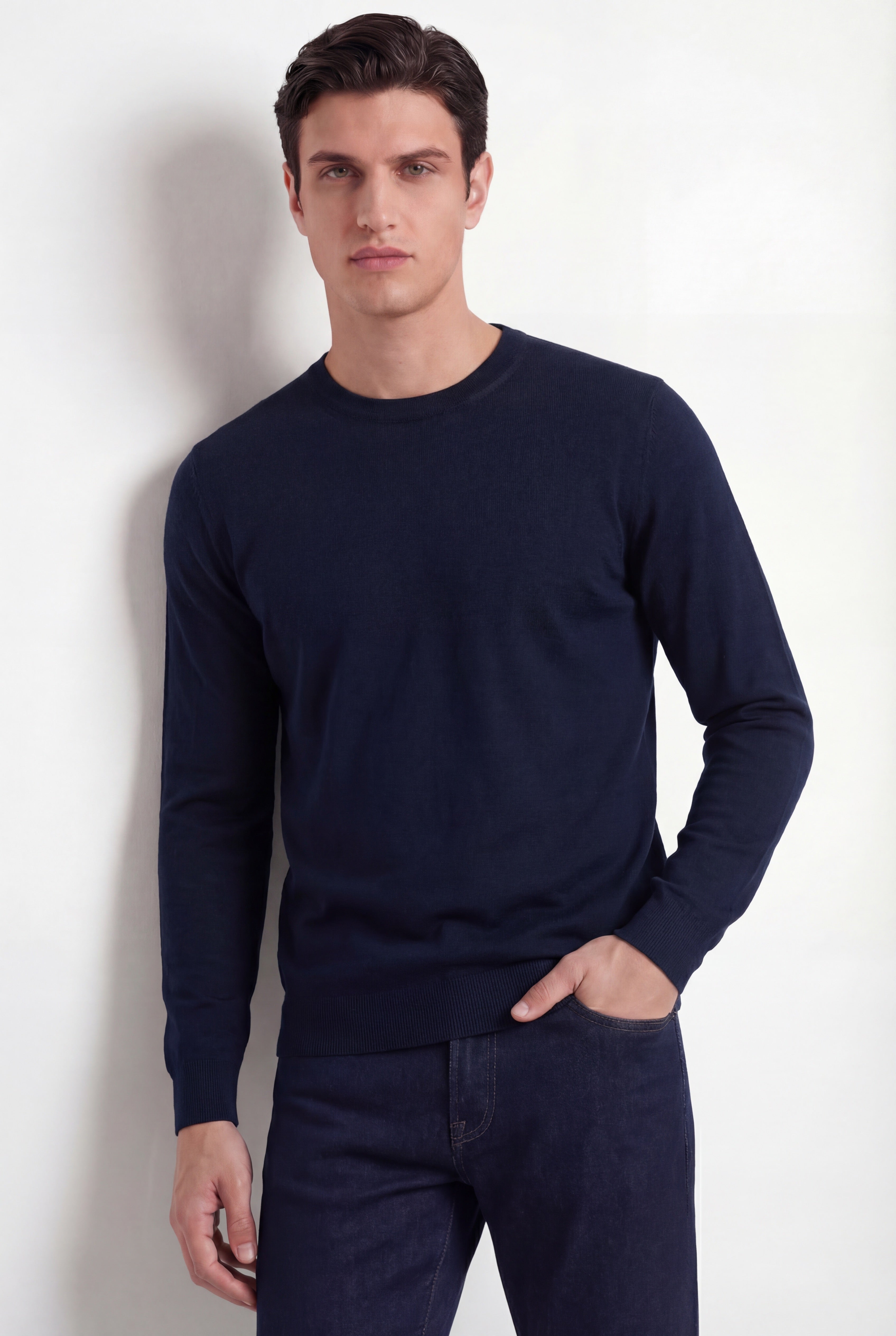 Pull à col rond – Bleu marine – Mélange laine et soie
