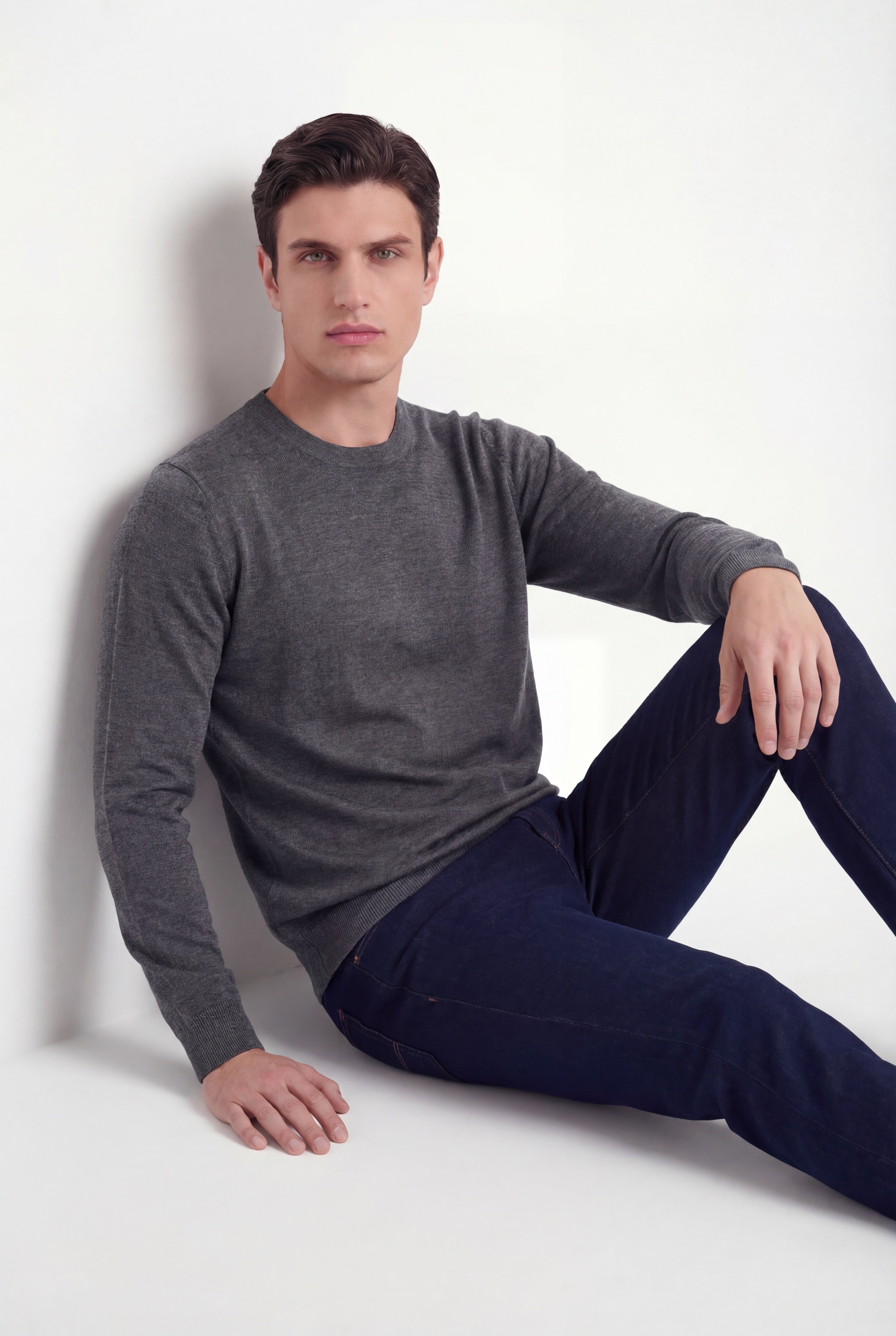 Pull à col rond – Gris anthracite – Mélange laine et soie