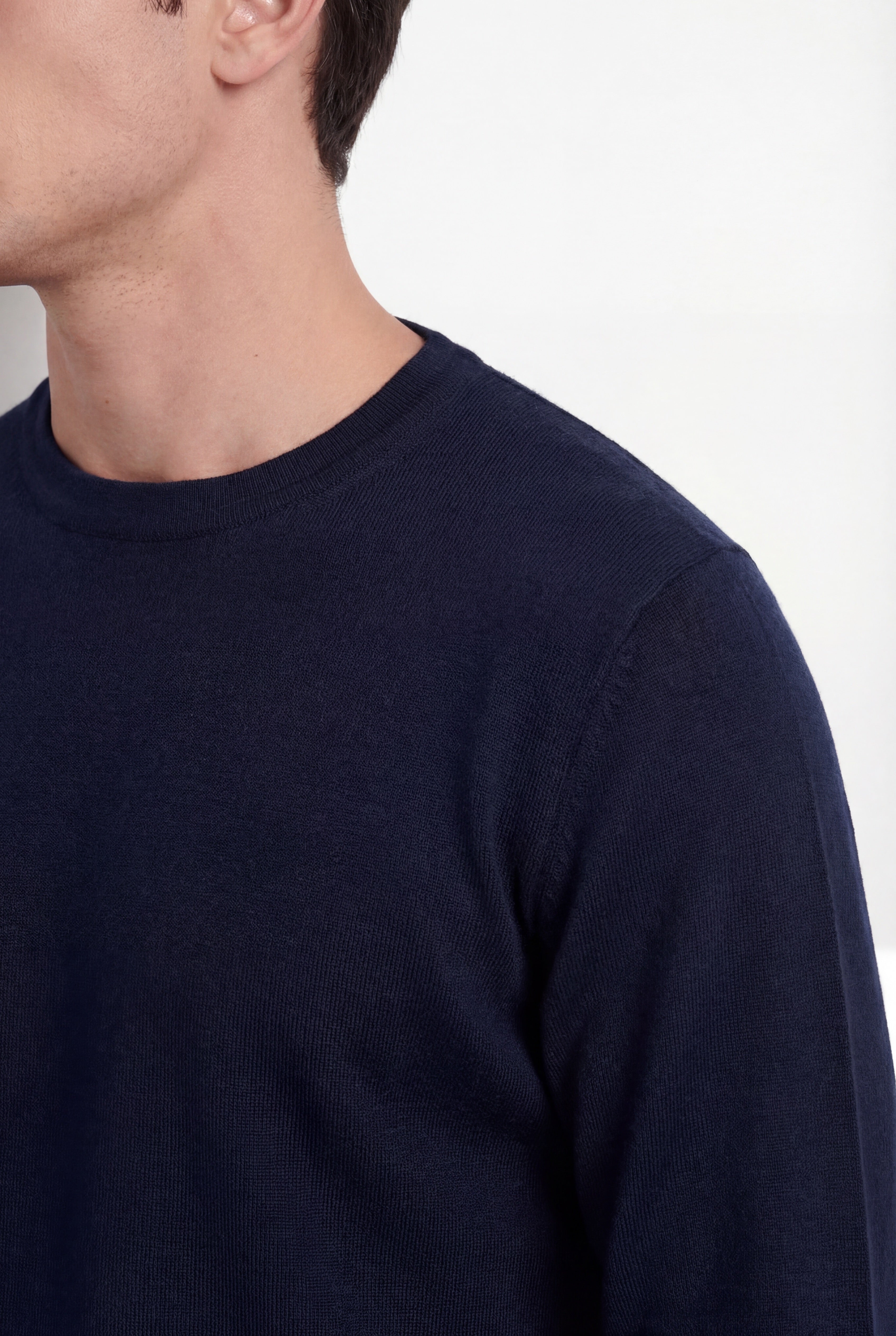 Pull à col rond – Bleu marine – Mélange laine et soie